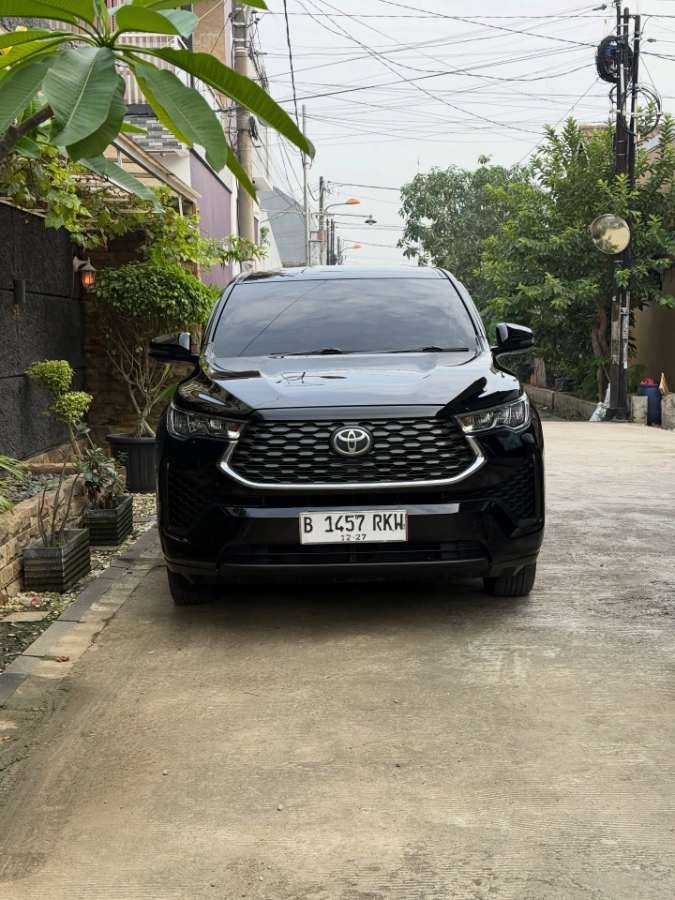 Toyota Innova Zenix V Matic Bensin Tahun 2022